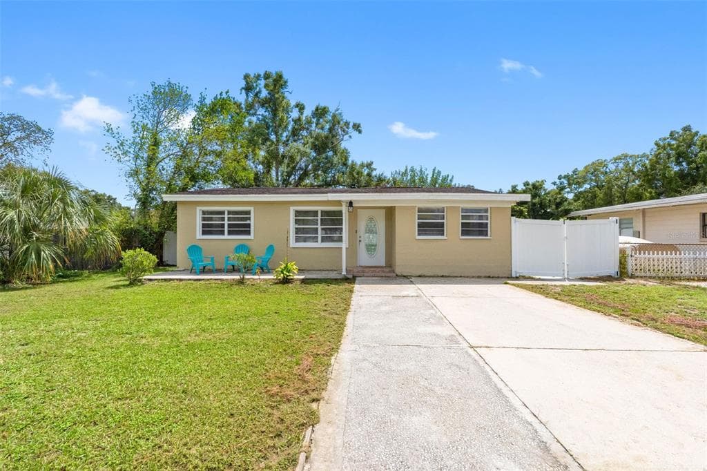 2405 E ANNIE STREET TAMPA, FL 33612