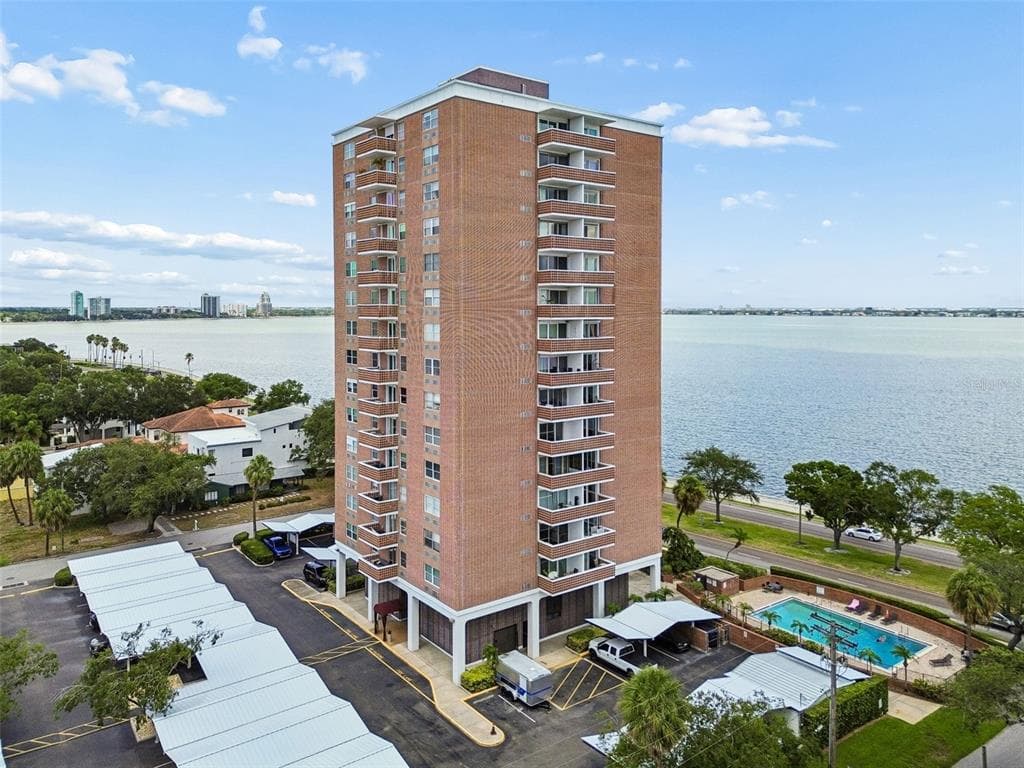 4015 BAYSHORE BOULEVARD UNIT 7D TAMPA, FL 33611