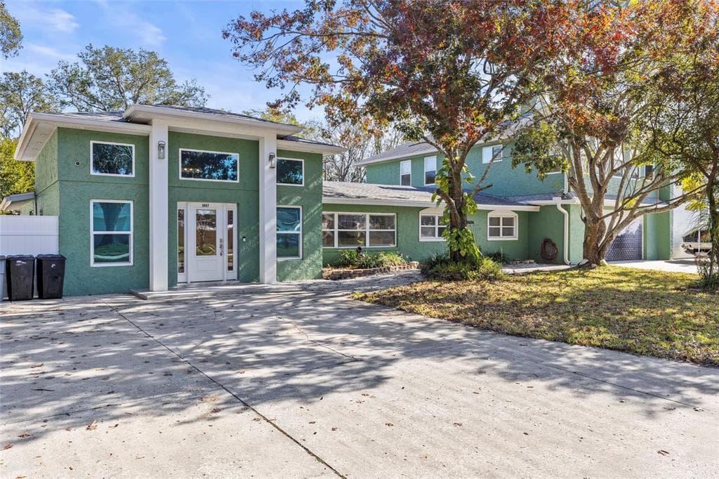 5657 OCEANIC ROAD HOLIDAY, FL 34690