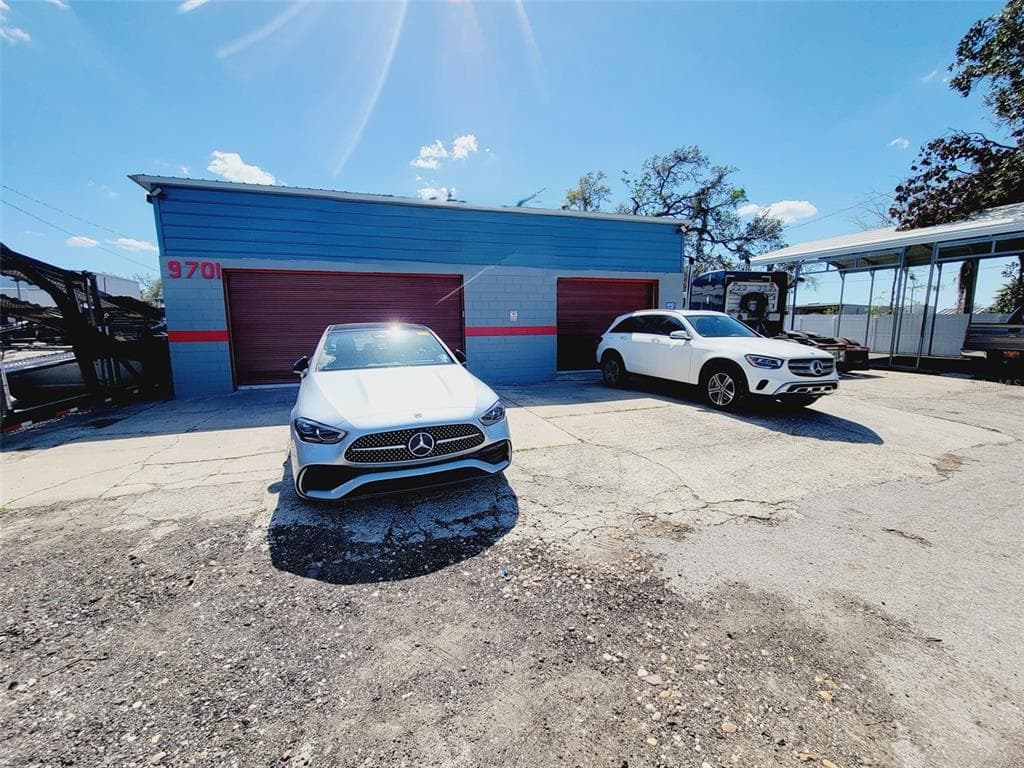 9701 N TAMPA STREET TAMPA, FL 33612