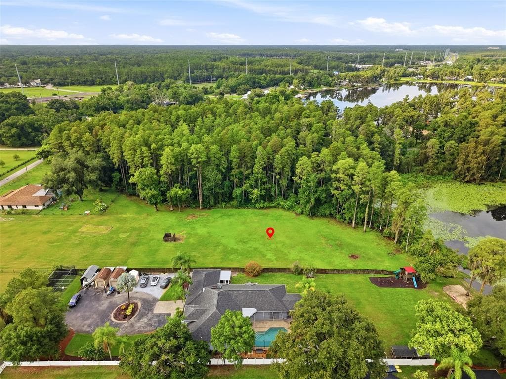 19218 BLOUNT ROAD LUTZ, FL 33558