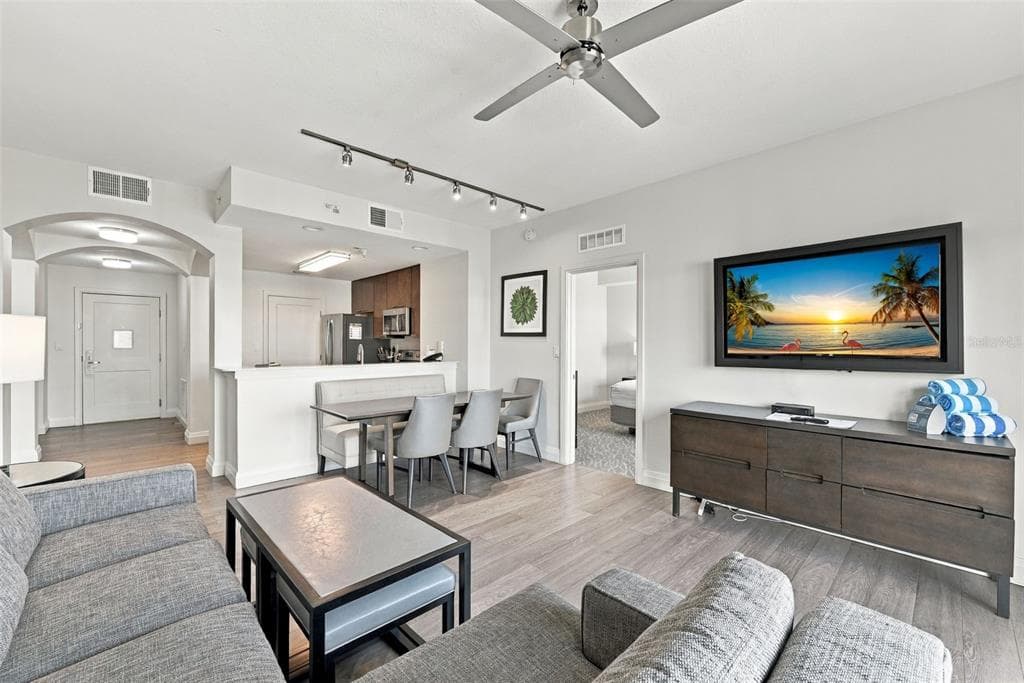 14501 GROVE RESORT AVENUE UNIT 3703 WINTER GARDEN, FL 34787