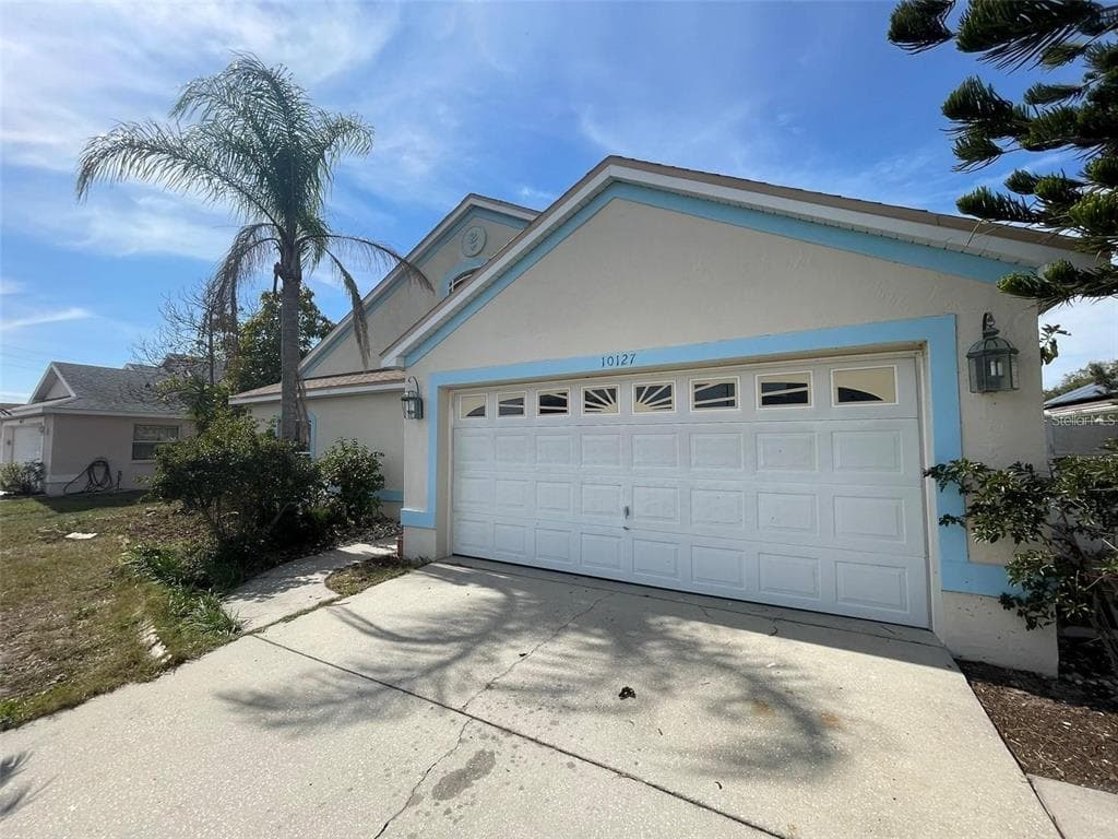 10127 BARNETT LOOP PORT RICHEY, FL 34668