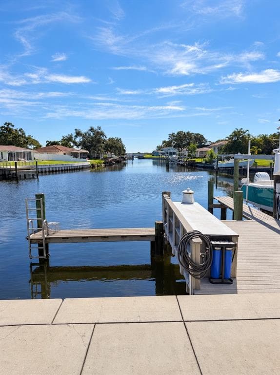1894 TANGLEWOOD DRIVE NE ST PETERSBURG, FL 33702