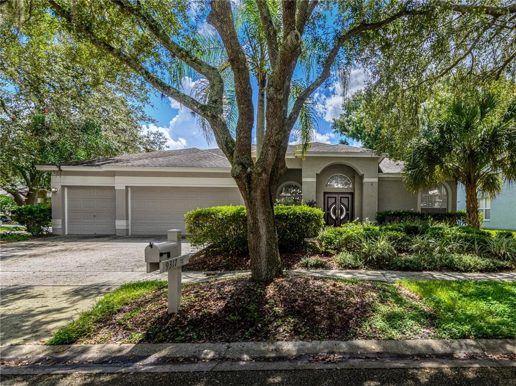 9317 HERITAGE OAK COURT TAMPA, FL 33647