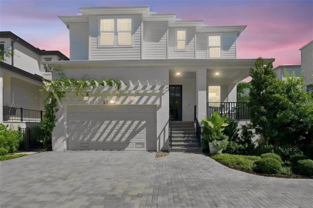 2705 W TRILBY AVENUE TAMPA, FL 33611