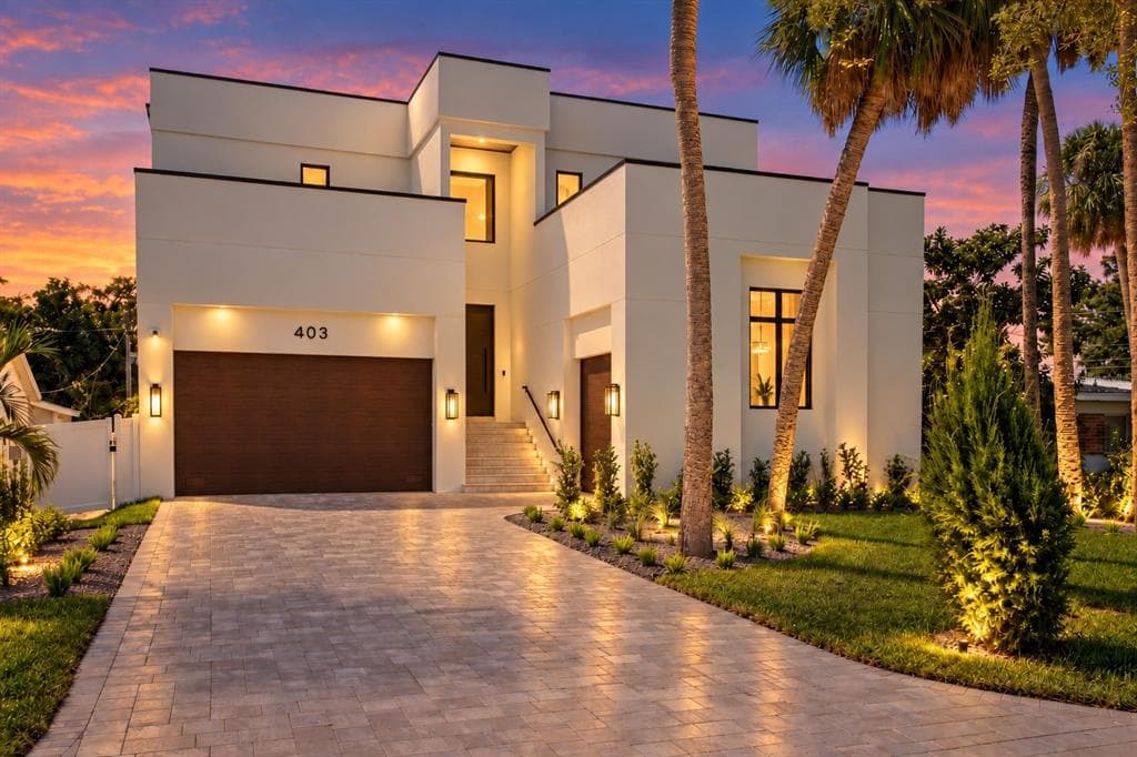 403 S BARBARA LANE