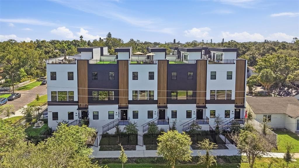2104 4TH STREET S UNIT 3 ST PETERSBURG, FL 33705
