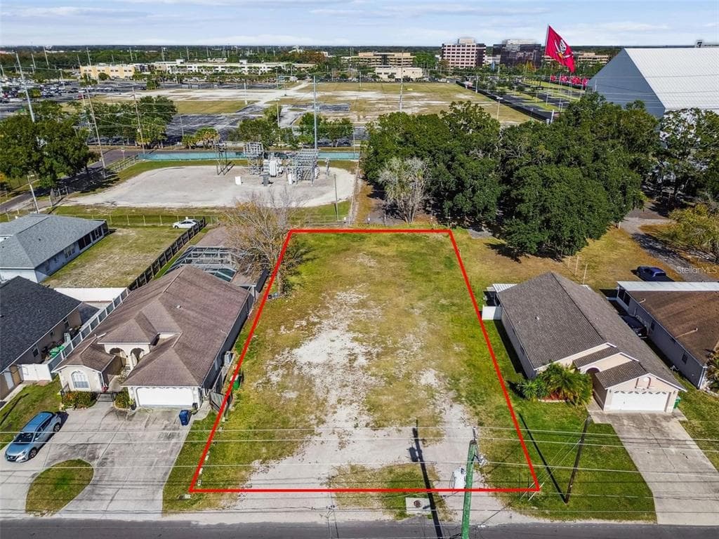 3337 W WOODLAWN AVENUE TAMPA, FL 33607