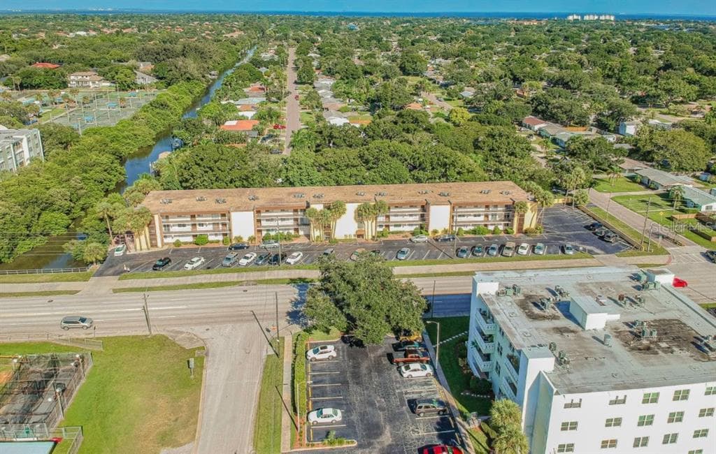 4435 1ST STREET NE UNIT 308 ST PETERSBURG, FL 33703