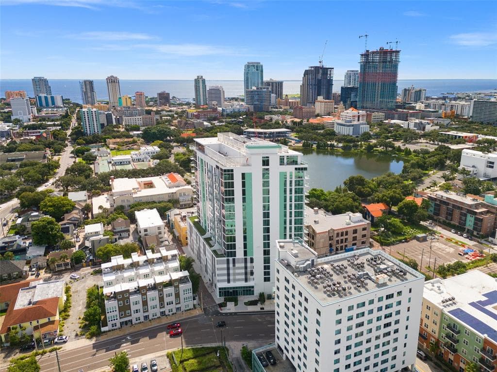 777 3RD AVENUE N UNIT 806 ST PETERSBURG, FL 33701