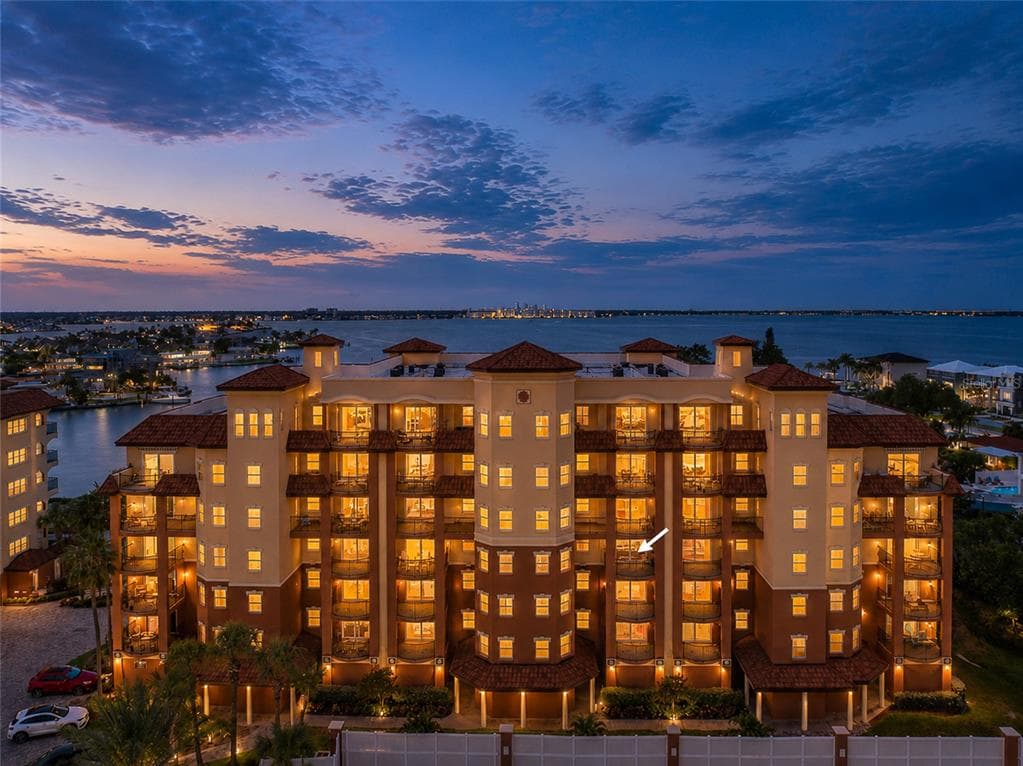 5301 GULF BLVD. BOULEVARD UNIT E406 ST PETE BEACH, FL 33706