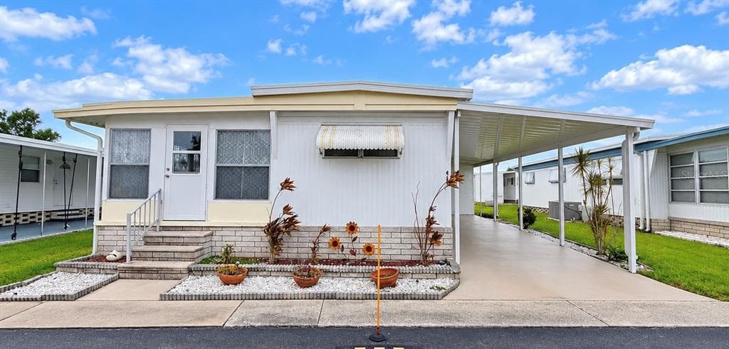 41 PINDO PALM STREET E UNIT 41 LARGO, FL 33770