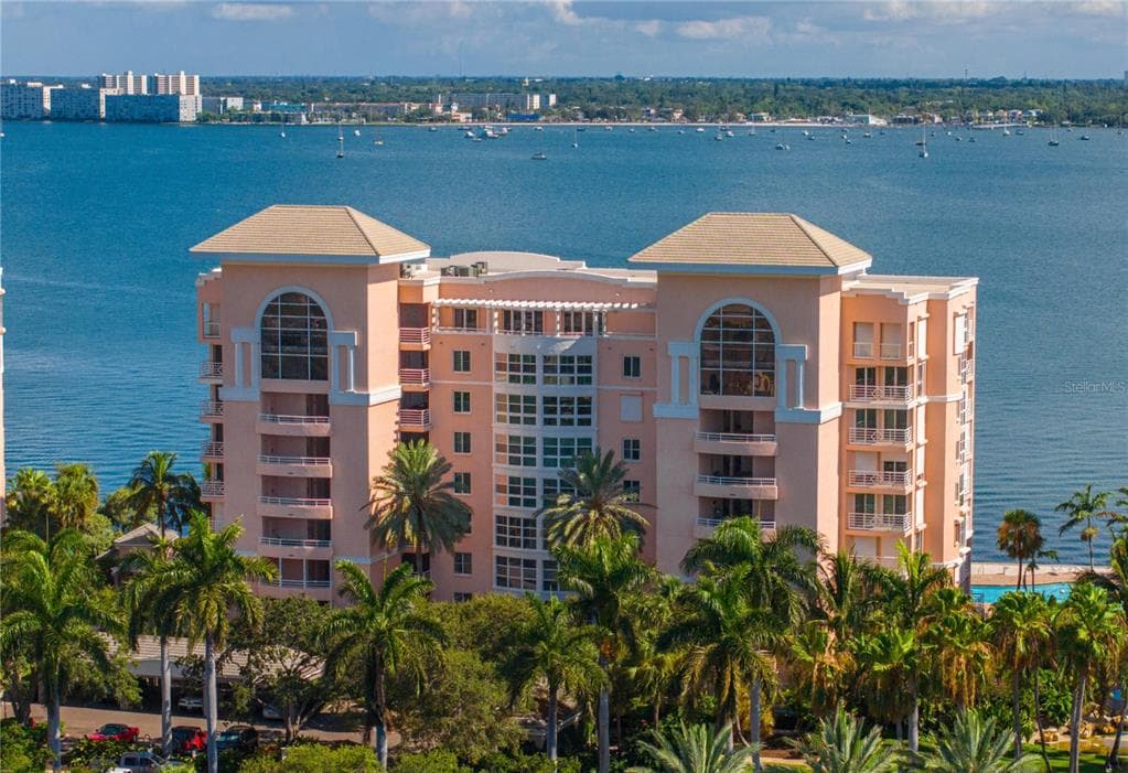 4961 BACOPA LANE S UNIT 201 ST PETERSBURG, FL 33715