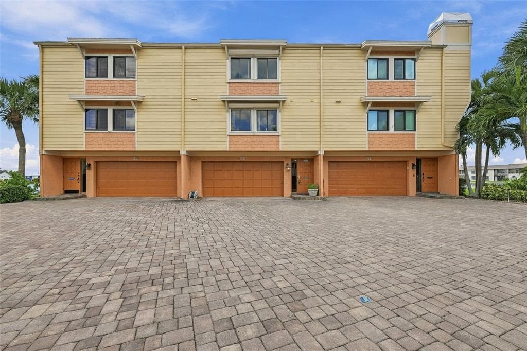 535 HAVEN POINT DRIVE TREASURE ISLAND, FL 33706