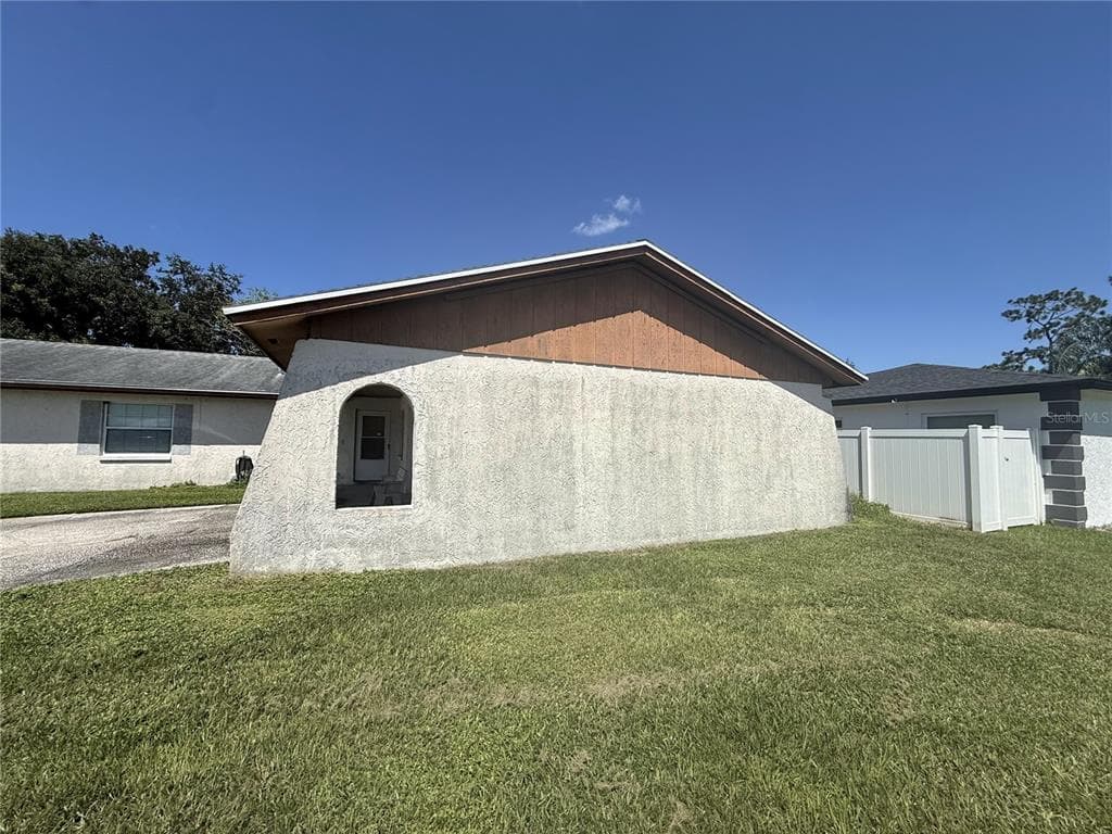 3609 CASABA LOOP VALRICO, FL 33596
