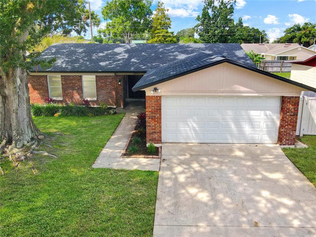1815 LOWRY AVENUE LAKELAND, FL 33801