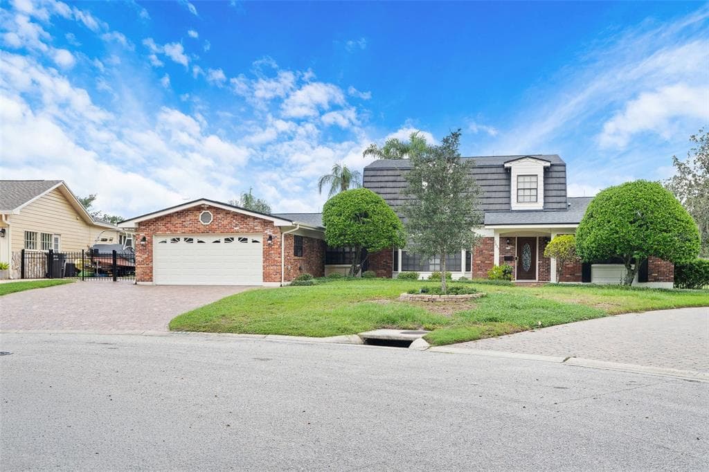 2823 SAMARA DRIVE TAMPA, FL 33618