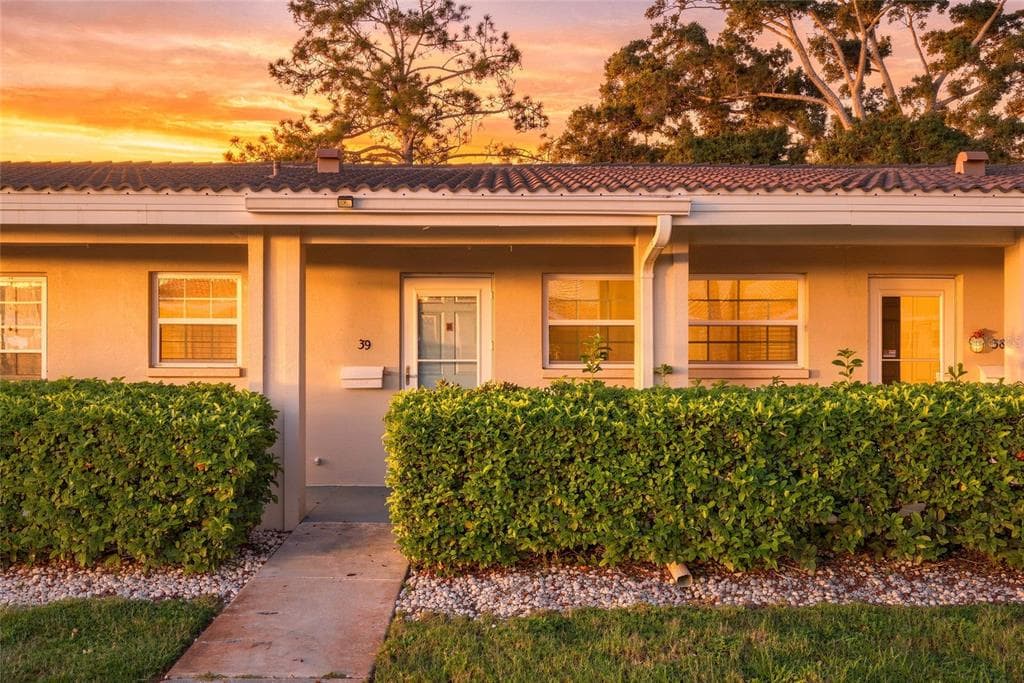 11200 102ND AVE UNIT 39
