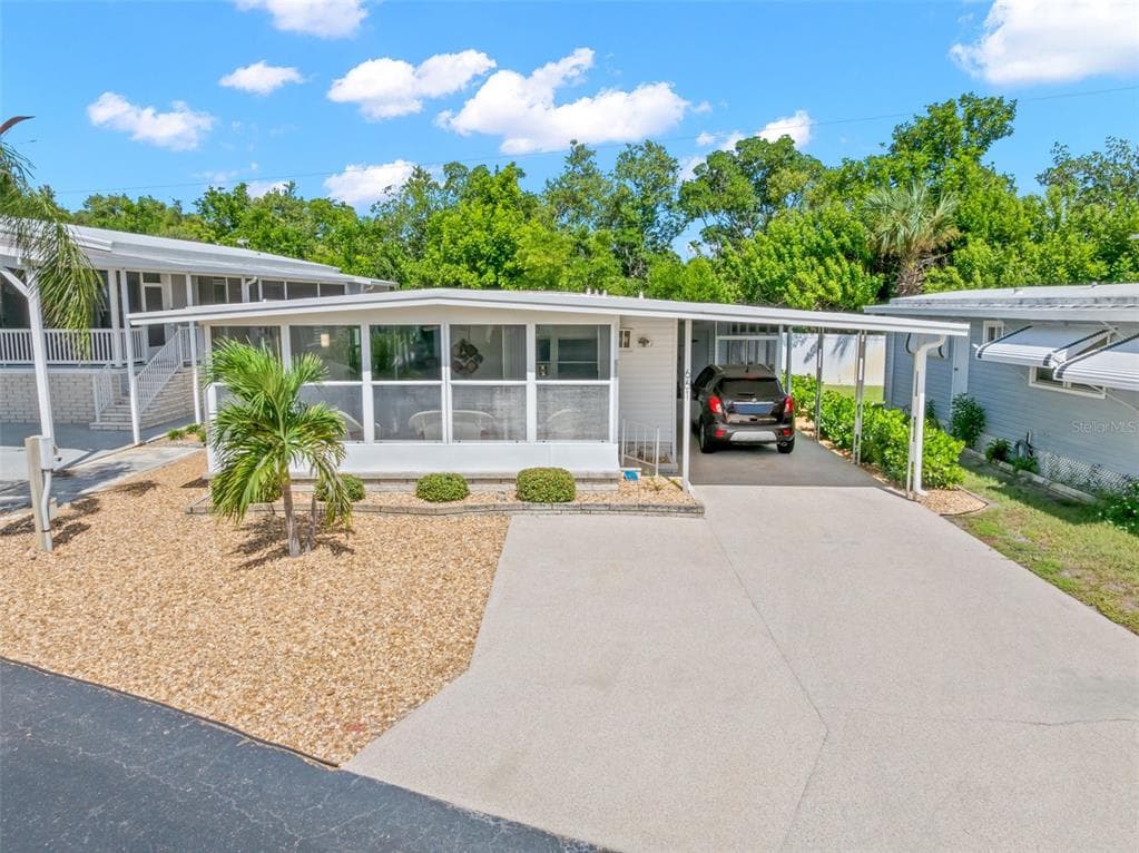 661 MOUNT PINEY AVENUE NE UNIT 697 ST PETERSBURG, FL 33702