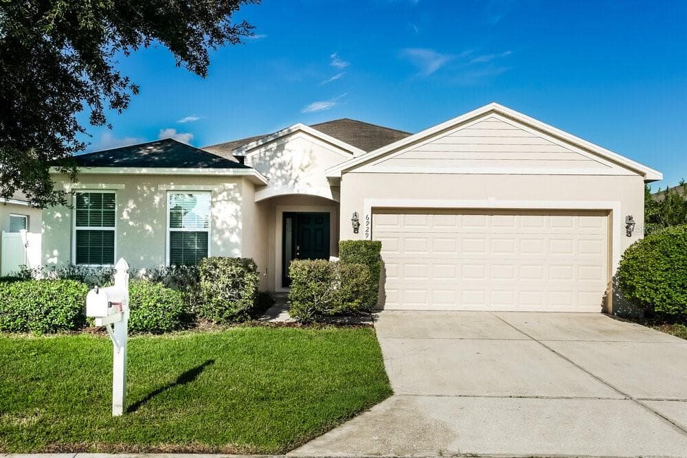 6929 GLENBROOK DRIVE LAKELAND, FL 33811