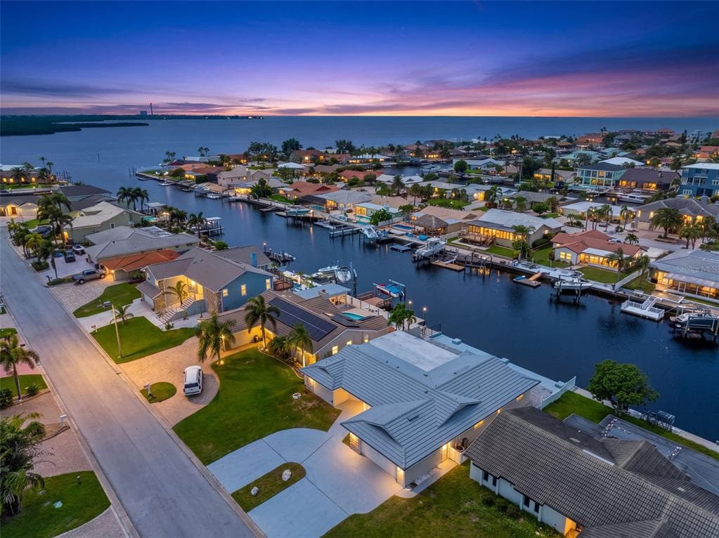 5041 CABRILLA COURT NEW PORT RICHEY, FL 34652