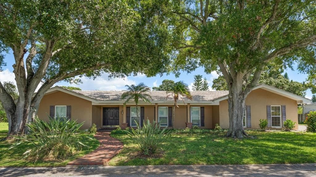 1641 SHERBROOK ROAD CLEARWATER, FL 33764