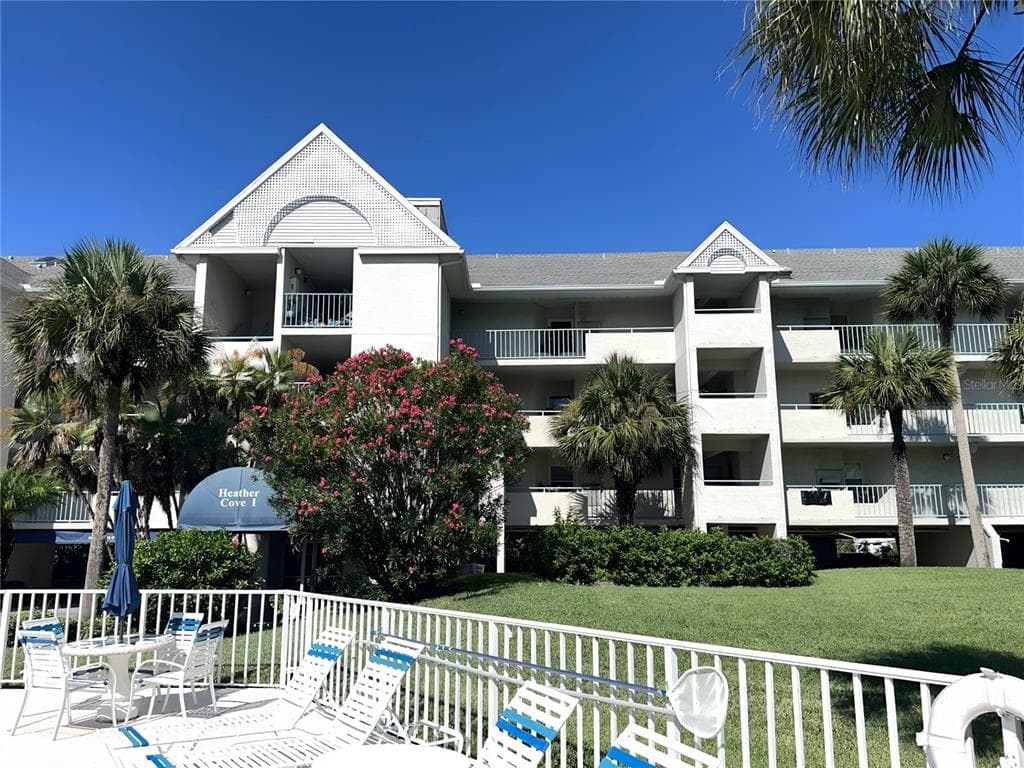 5537 SEA FOREST DRIVE UNIT 304 NEW PORT RICHEY, FL 34652
