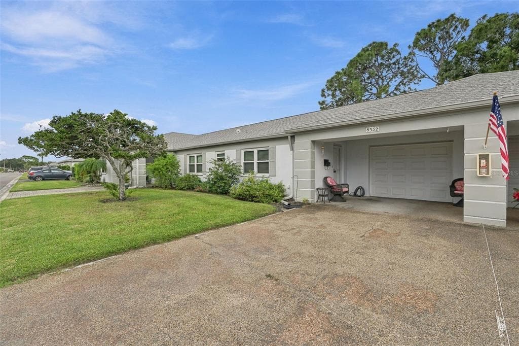 8352 ANNWOOD ROAD SEMINOLE, FL 33777