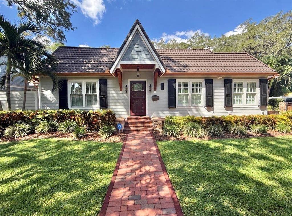 420 DRUID ROAD W CLEARWATER, FL 33756