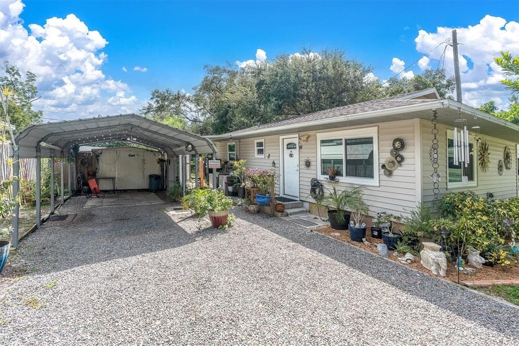 4946 41ST AVENUE N ST PETERSBURG, FL 33709