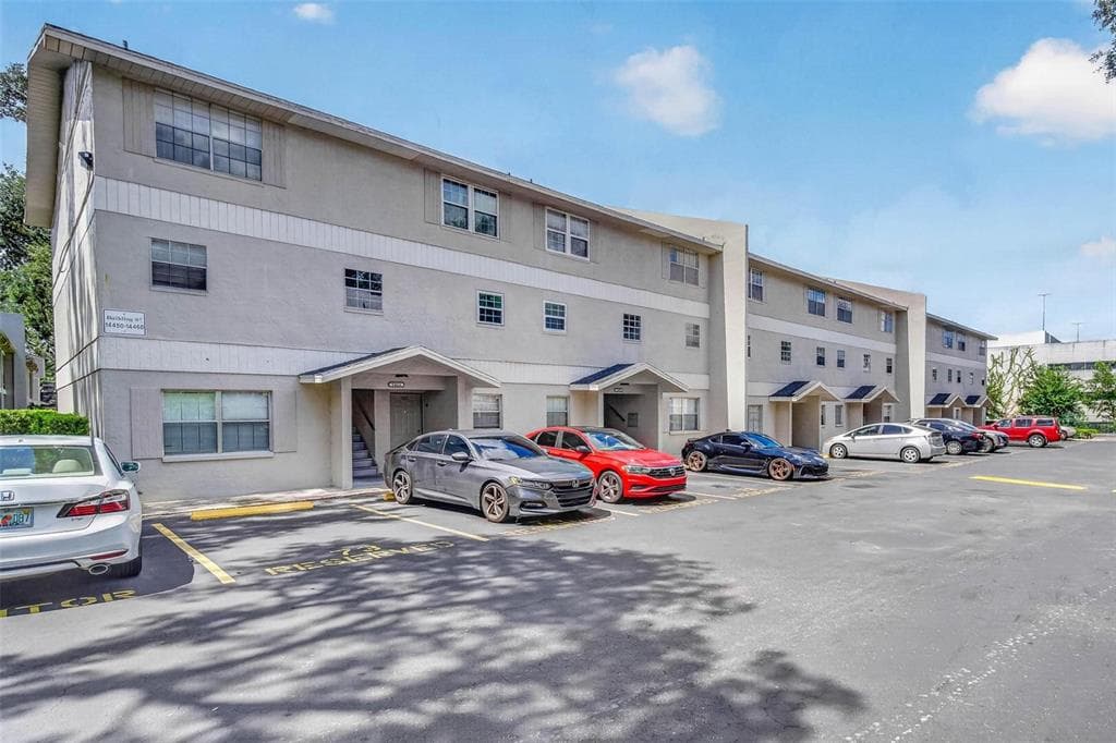 14452 REUTER STRASSE CIRCLE UNIT 710 TAMPA, FL 33613