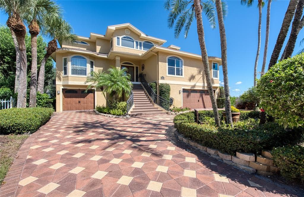 103 ROYAL COURT SAFETY HARBOR, FL 34695