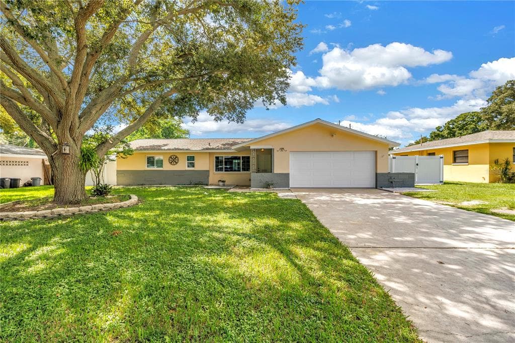 1350 WOODCREST AVENUE CLEARWATER, FL 33756