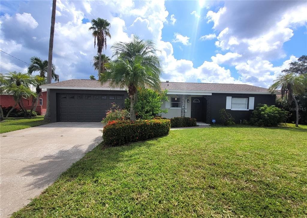 137 MIDWAY ISLAND CLEARWATER, FL 33767