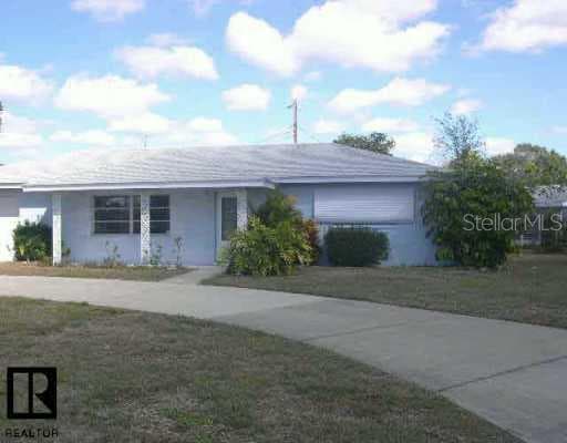 8805 110th LANE N Seminole, FL 33772