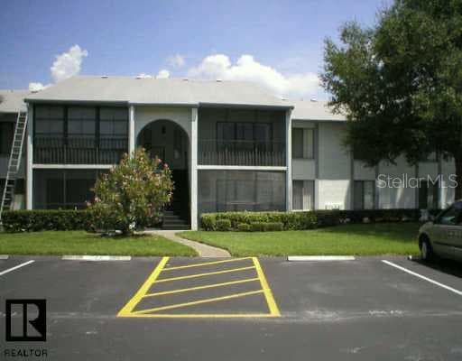 1204 Pine Ridge CIRCLE UNIT H2 Tarpon Springs, FL 34688