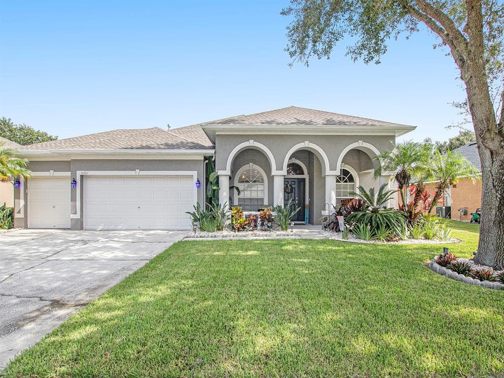 5321 PAGNOTTA PLACE LUTZ, FL 33558
