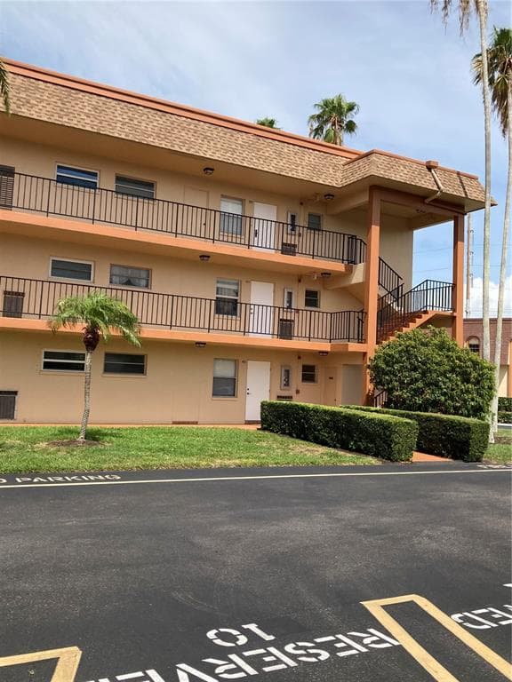 5020 BRITTANY DRIVE S UNIT 226 ST PETERSBURG, FL 33715