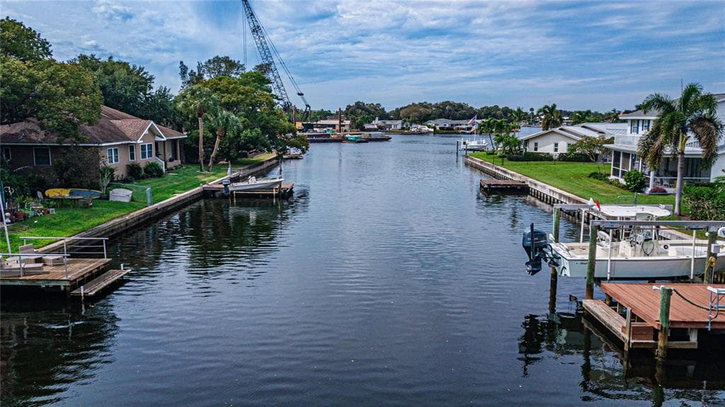 4094 13TH WAY NE ST PETERSBURG, FL 33703