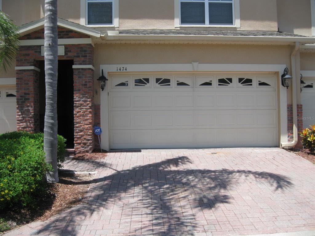 1474 HILLVIEW LANE TARPON SPRINGS, FL 34689