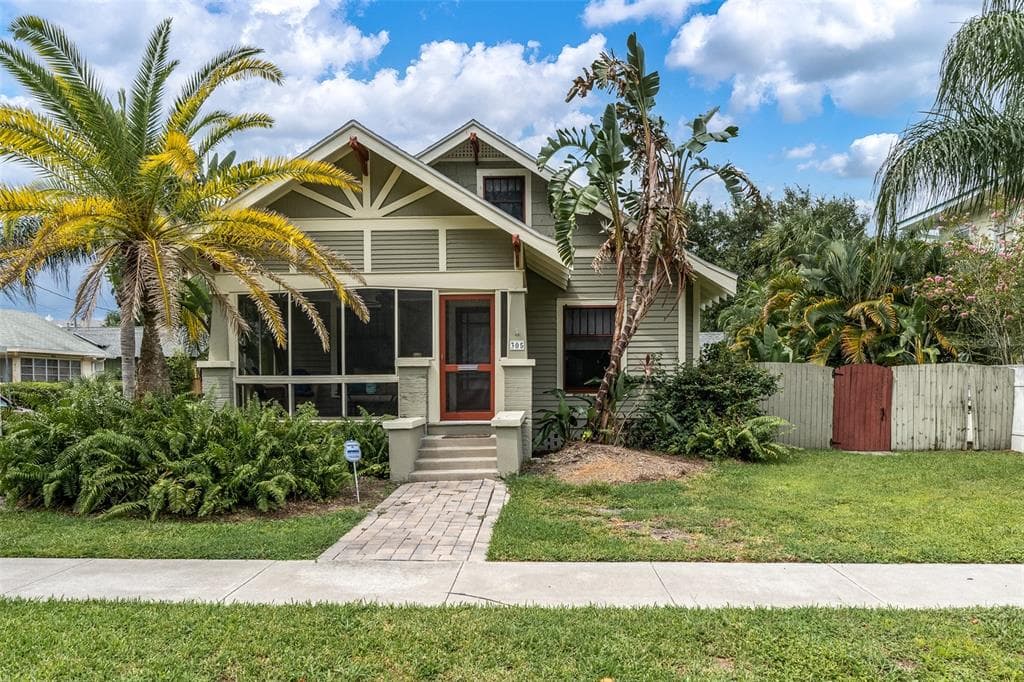 305 9TH AVENUE NE ST PETERSBURG, FL 33701