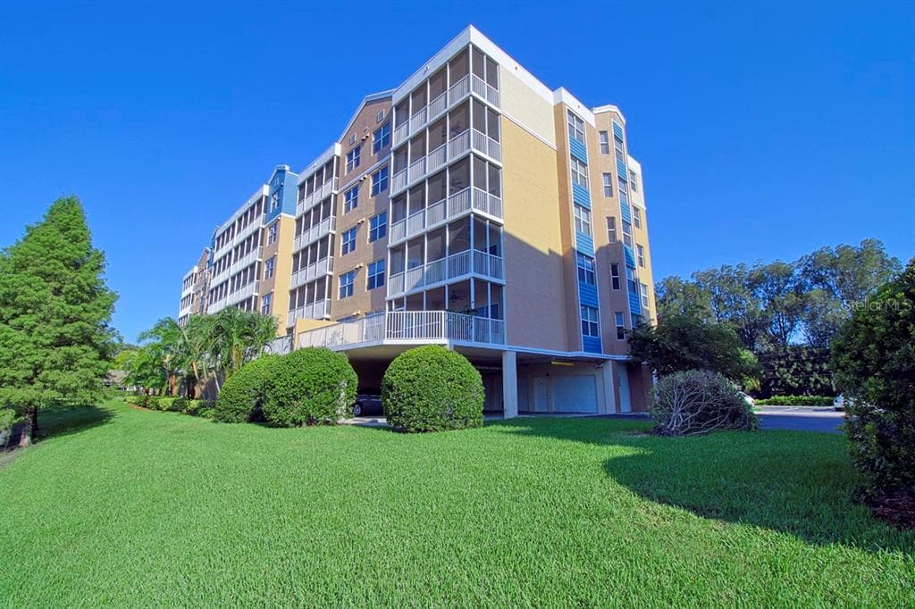 960 STARKEY ROAD UNIT 10404 LARGO, FL 33771