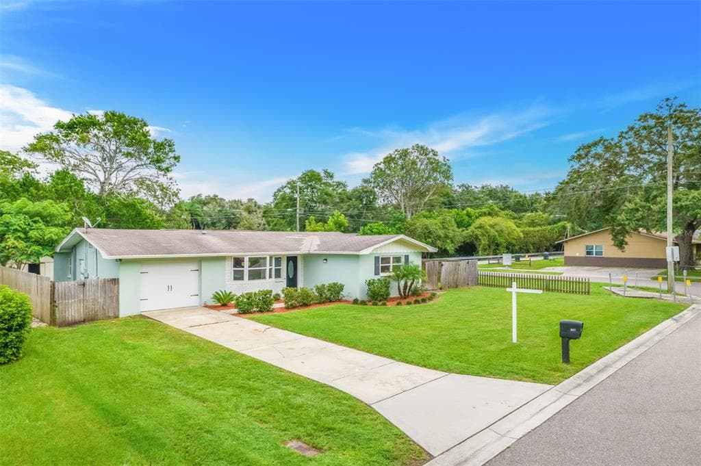 507 VINE AVENUE DUNEDIN, FL 34698