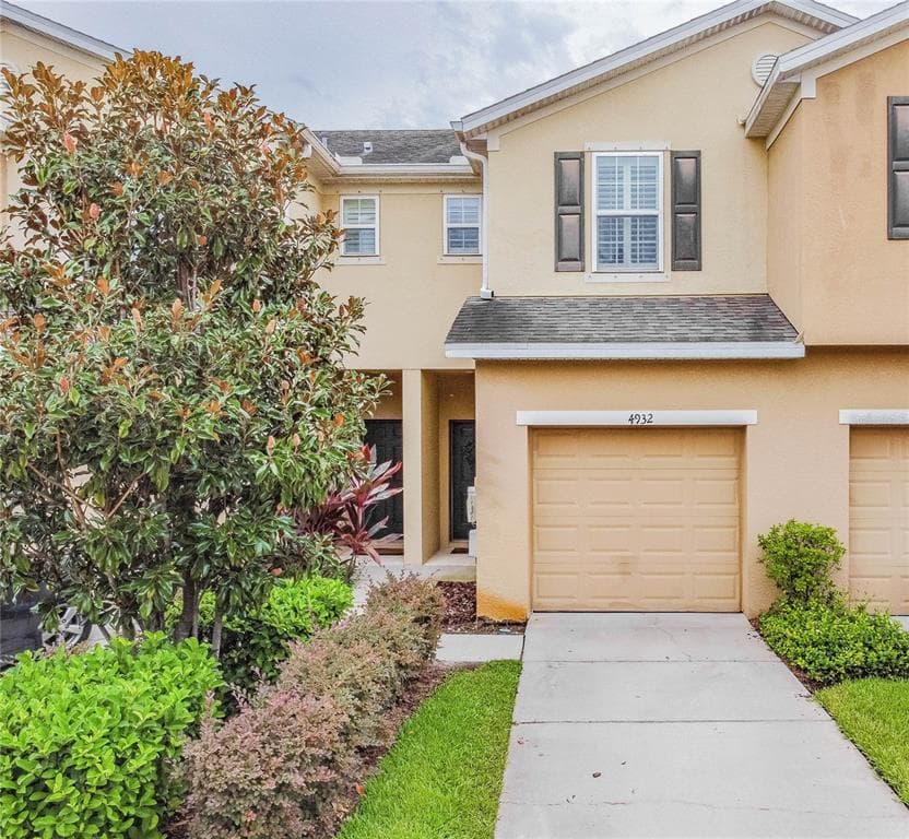 4932 WHITE SANDERLING TAMPA, FL 33619