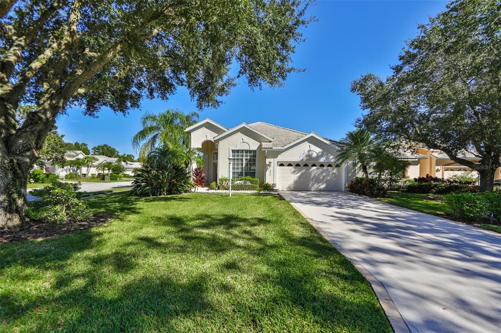 8427 IDLEWOOD COURT LAKEWOOD RANCH, FL 34202