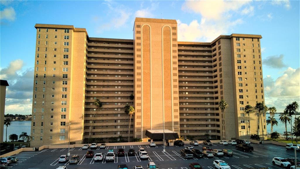5200 BRITTANY DRIVE S UNIT 1403 ST PETERSBURG, FL 33715