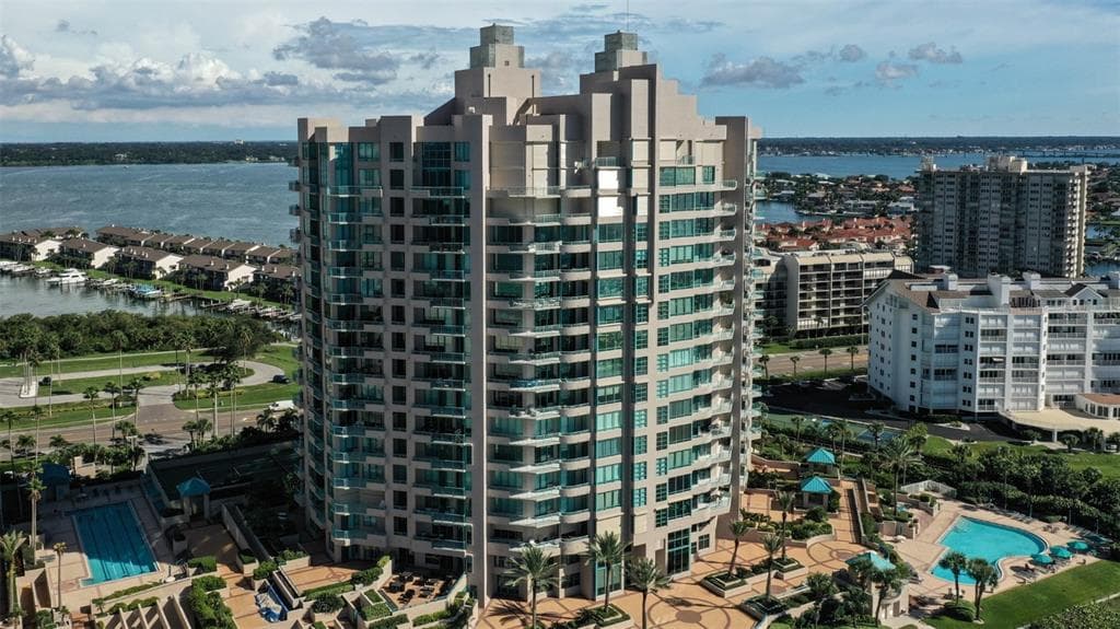 1560 GULF BOULEVARD UNIT 906