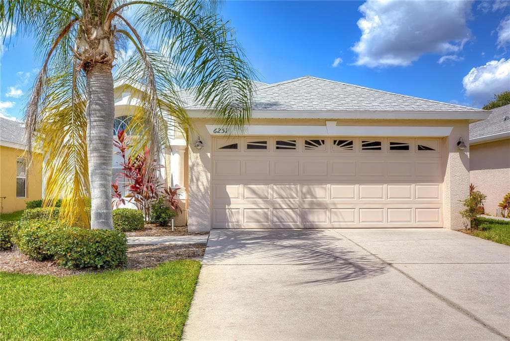6251 GENTLE BEN CIRCLE WESLEY CHAPEL, FL 33544