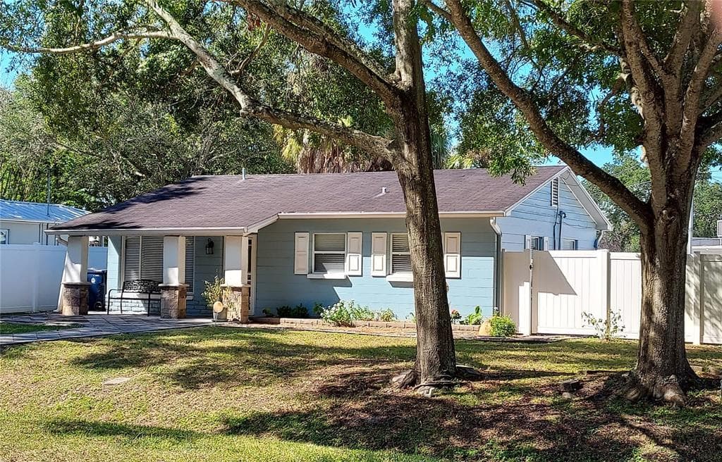 1513 S GRADY AVENUE TAMPA, FL 33629